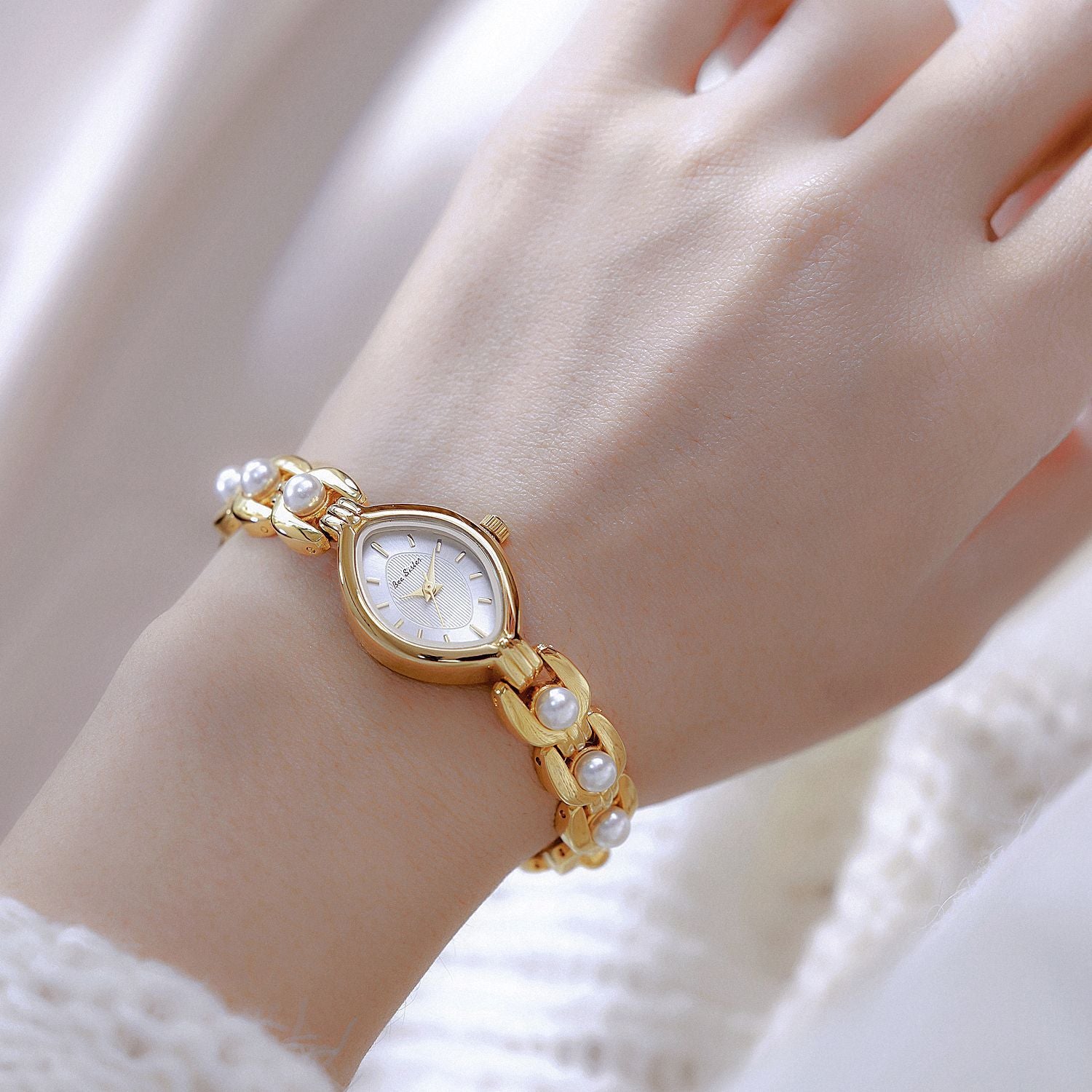 London's Pearl Watch