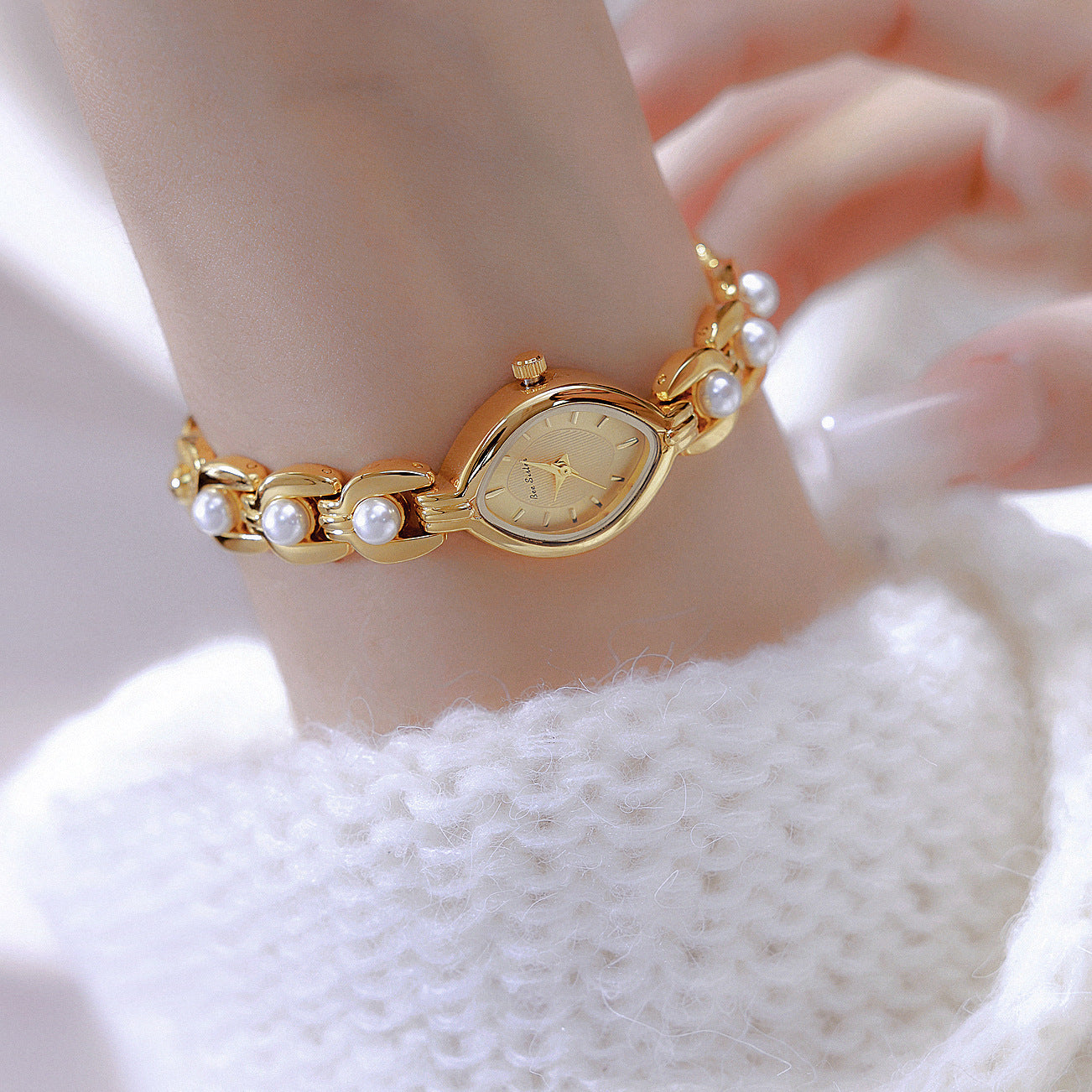 London's Pearl Watch