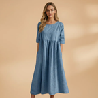 Women's Dress with Short Sleeves and Round Neckline