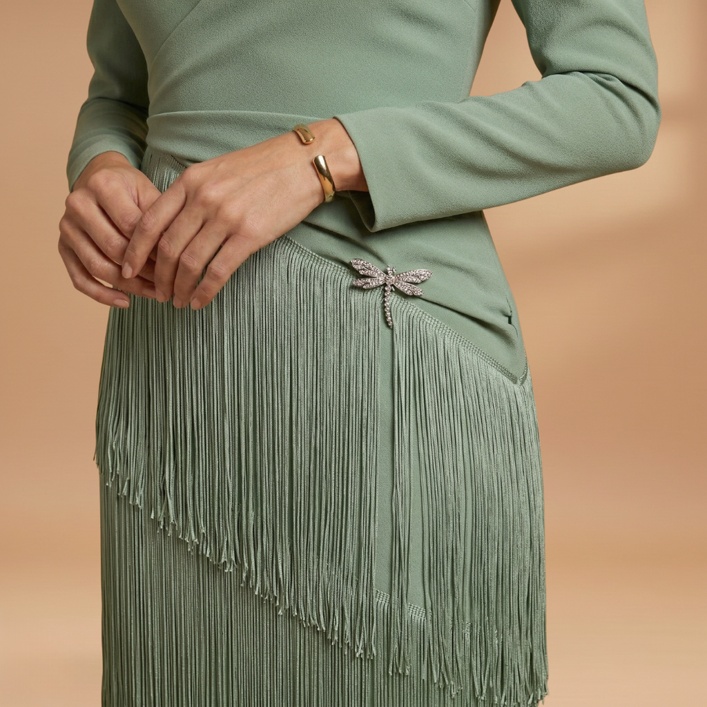 Women's Banquet Dress with V-Neck and Pleated Tassel Hem