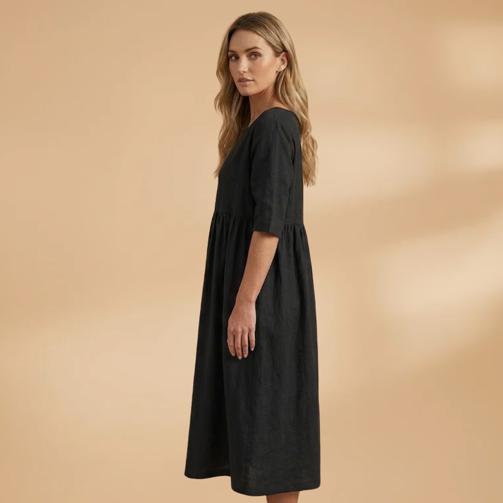 Women's Dress with Short Sleeves and Round Neckline