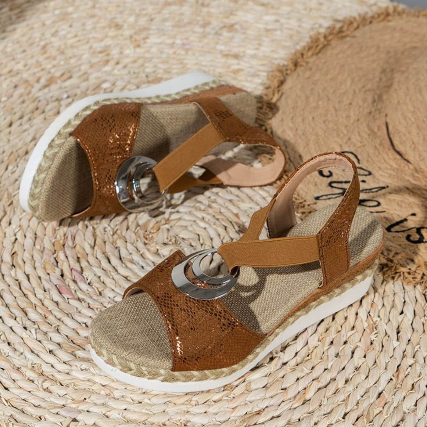 Women's Casual Sandals with Arch Support and Adjustable Straps