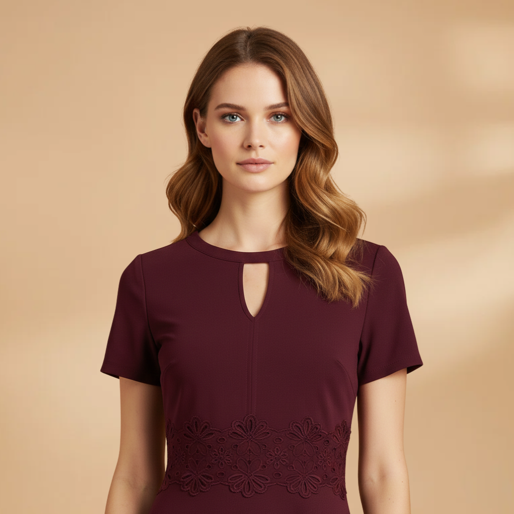 Women's Dress with Contrasting Lace and Accentuated Waist
