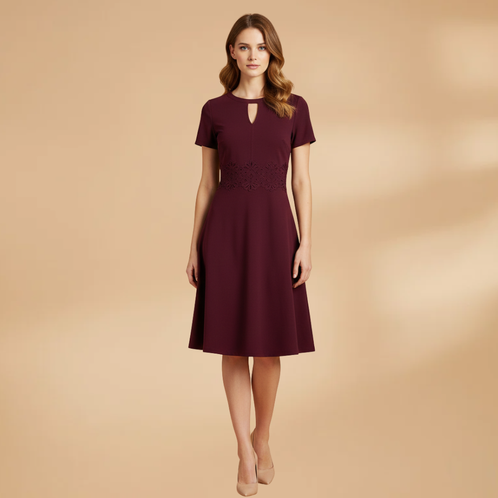 Women's Dress with Contrasting Lace and Accentuated Waist