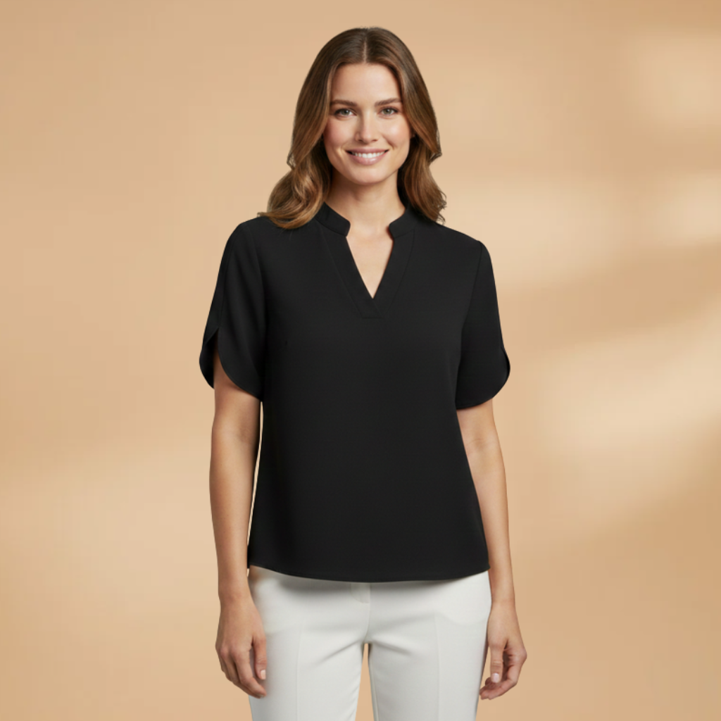 Women's Lightweight Blouse with Soft Fabric and Elegant Fit