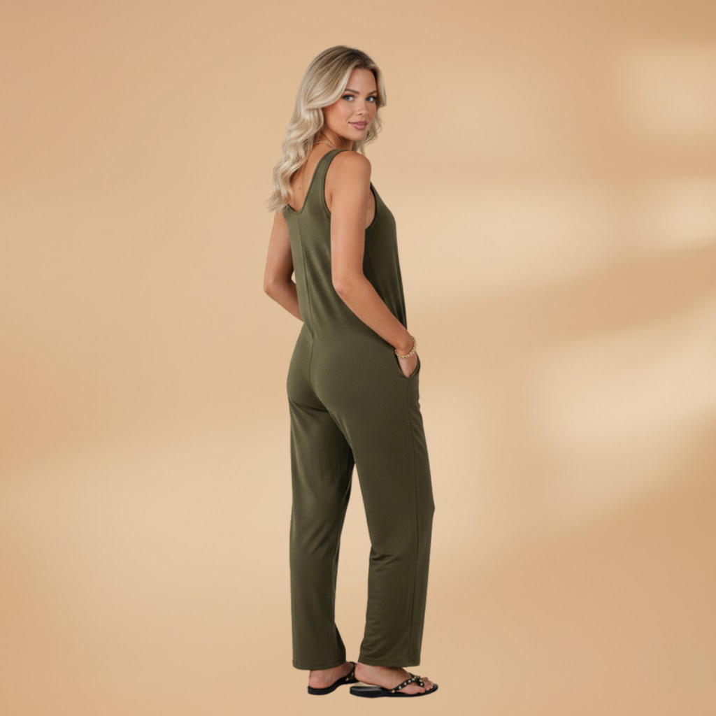 Women's Sleeveless Jumpsuit with Wide Legs and Side Pockets