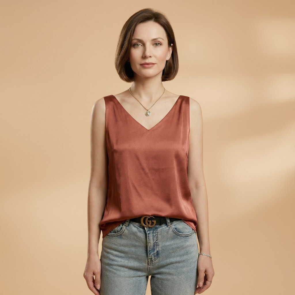 Women's Tank Top with Sleeveless Cut and Round Neckline