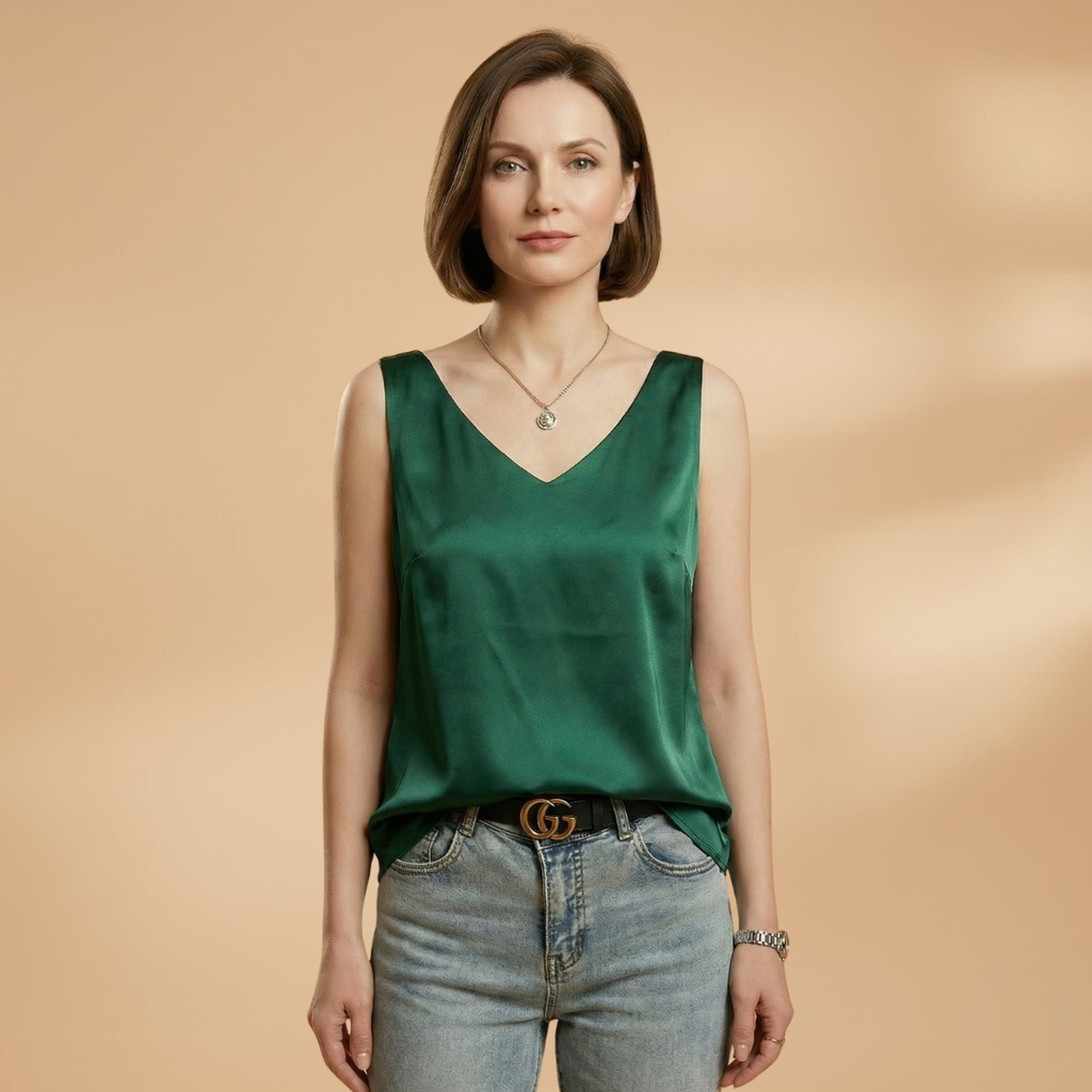 Women's Tank Top with Sleeveless Cut and Round Neckline