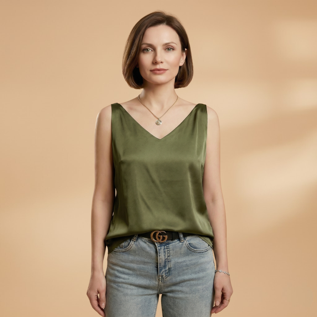 Women's Tank Top with Sleeveless Cut and Round Neckline