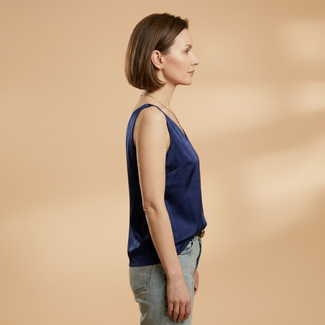 Women's Tank Top with Sleeveless Cut and Round Neckline