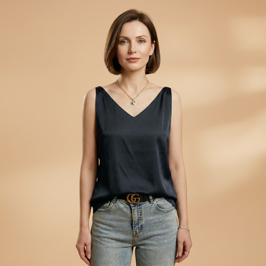 Women's Tank Top with Sleeveless Cut and Round Neckline
