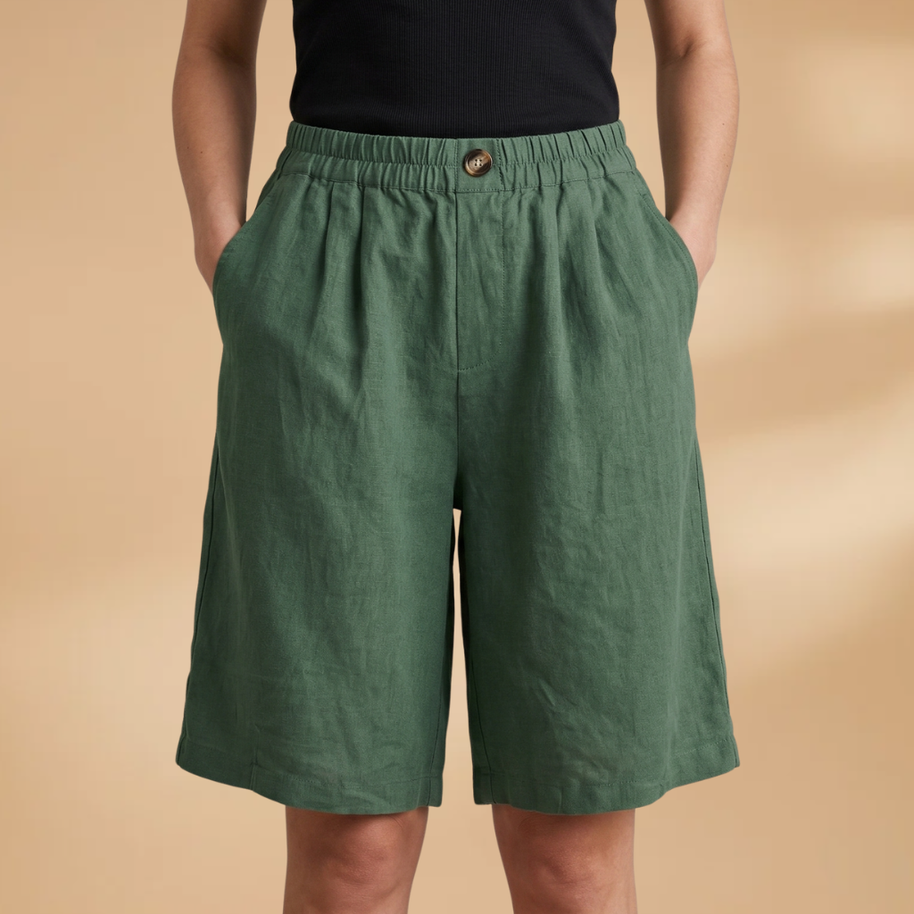 Women's Shorts with Elasticated Waistband and Tapered Legs