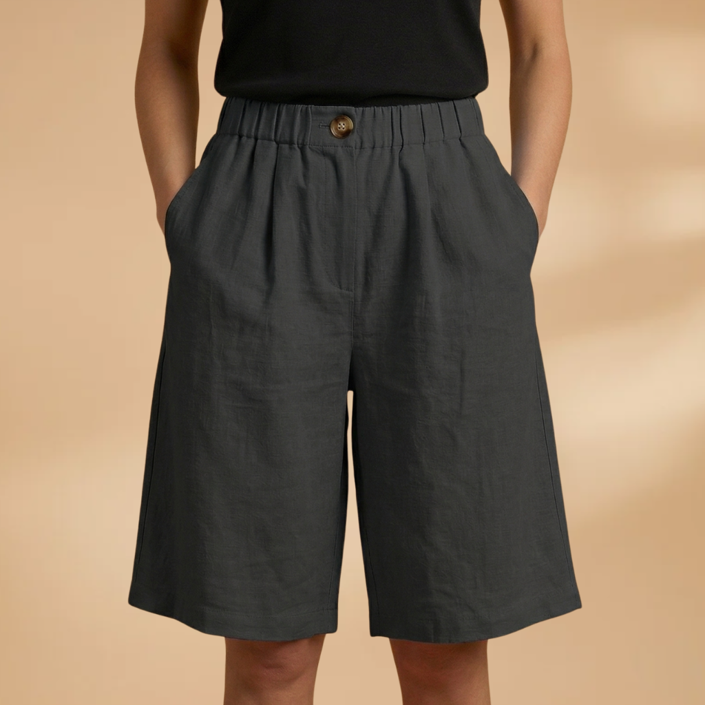 Women's Shorts with Elasticated Waistband and Tapered Legs