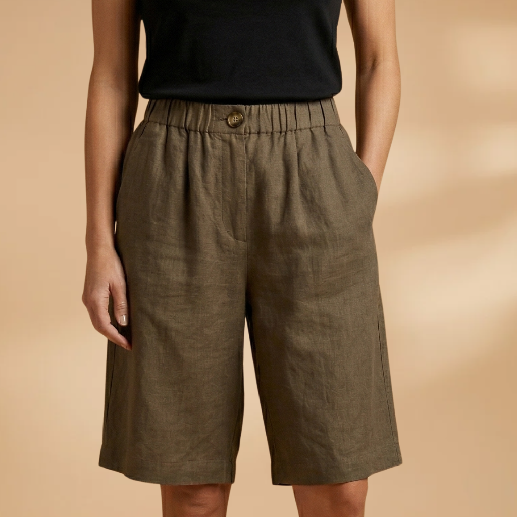 Women's Shorts with Elasticated Waistband and Tapered Legs