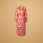 Women's dress with long sleeves and a striped surface