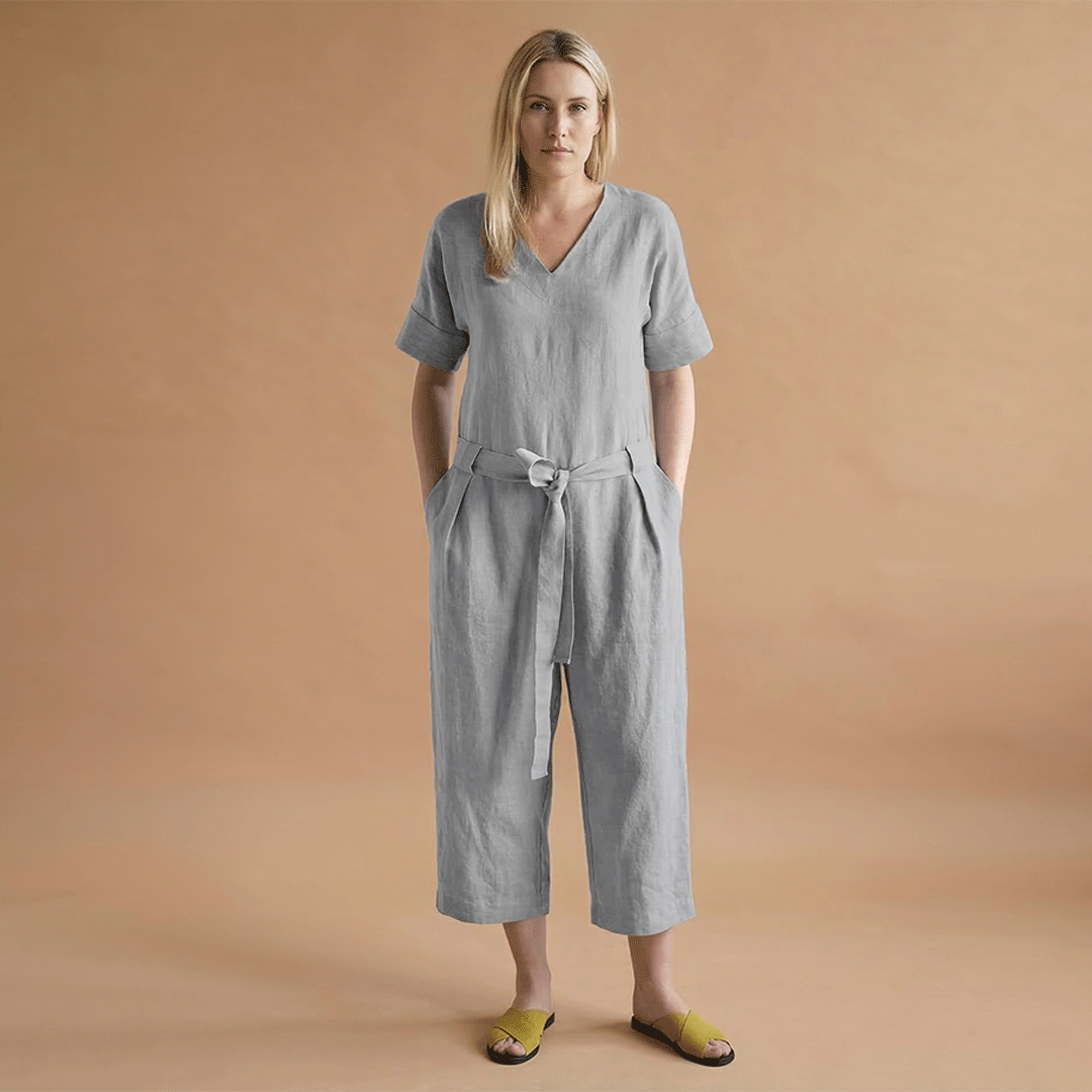 Women's short-sleeved jumpsuit with a V-neckline