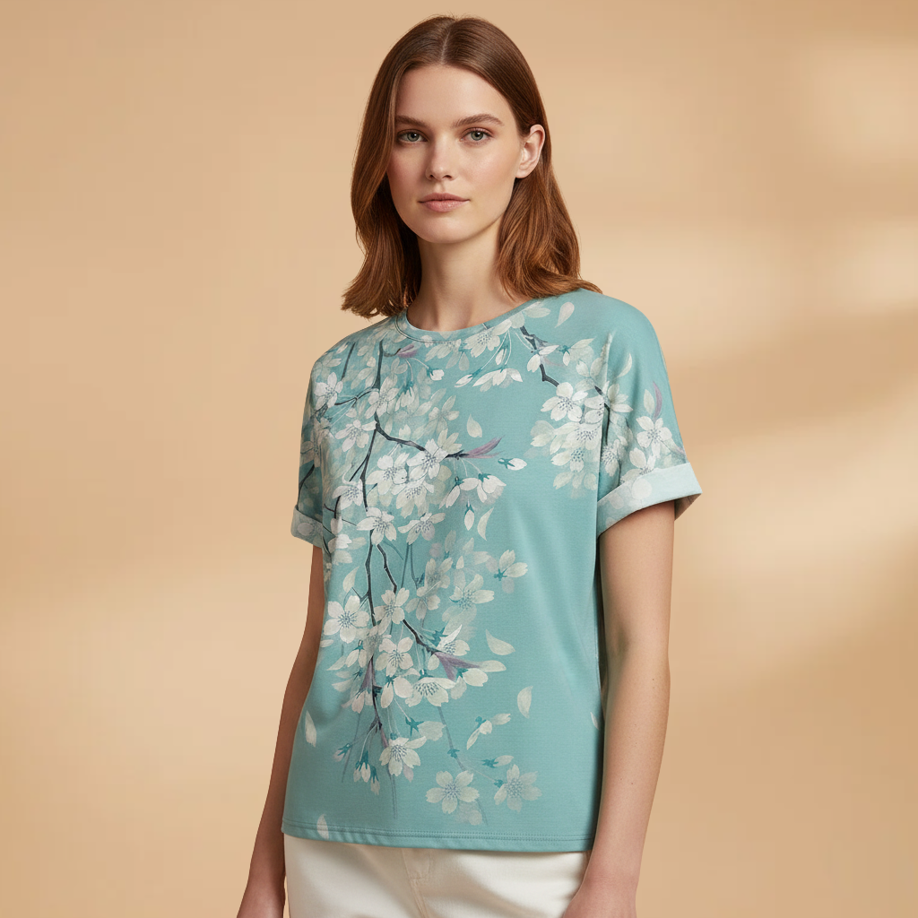 Women's Oversized T-Shirt with Round Neck and Short Sleeves